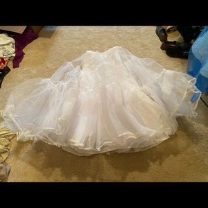 Ball gown/ wedding gown net skirt